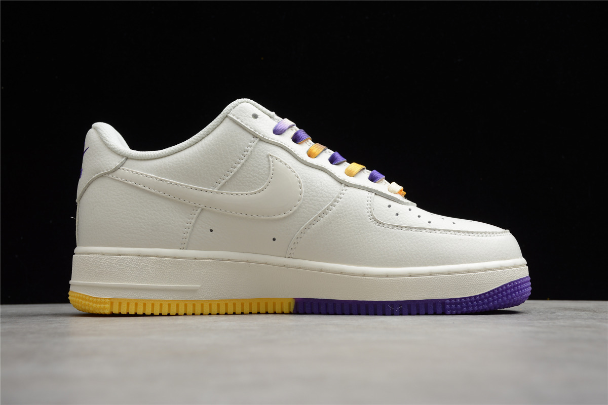 Nike Air Force 1 Low '07 LV8