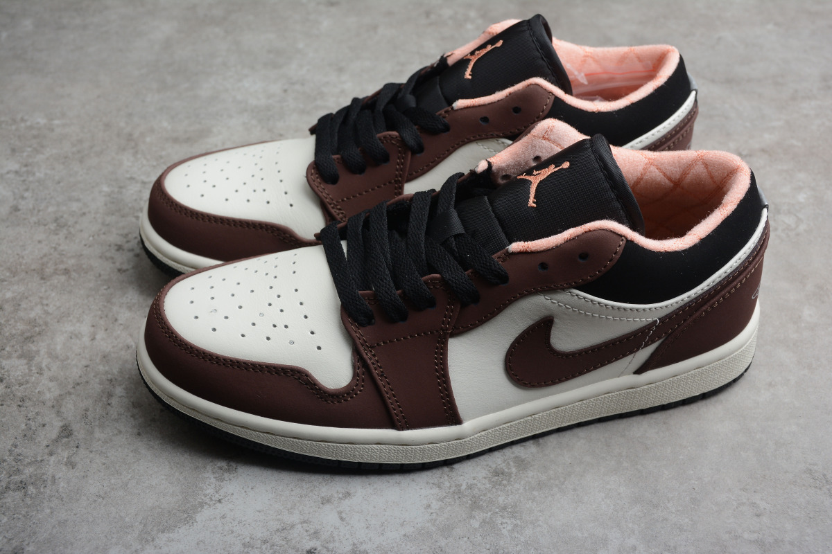 Nike Air Jordan 1 Low "Mocha Brown"