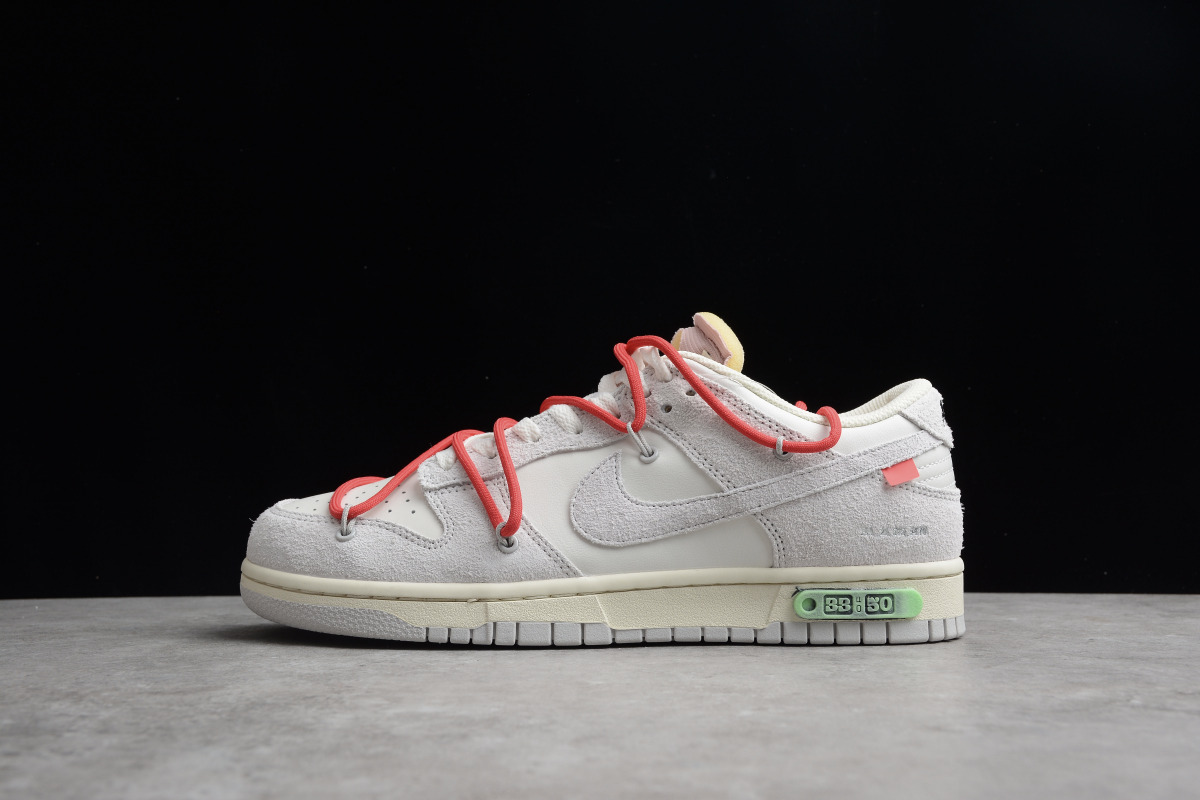 Off-White x Nike Dunk Low "Lot 33 of 50"