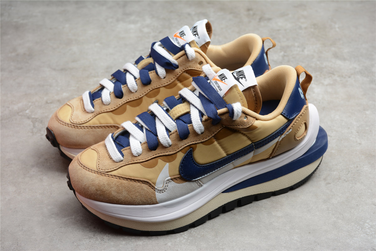 Sacai x Nike Vaporwaffle "Sesame Blue Void"