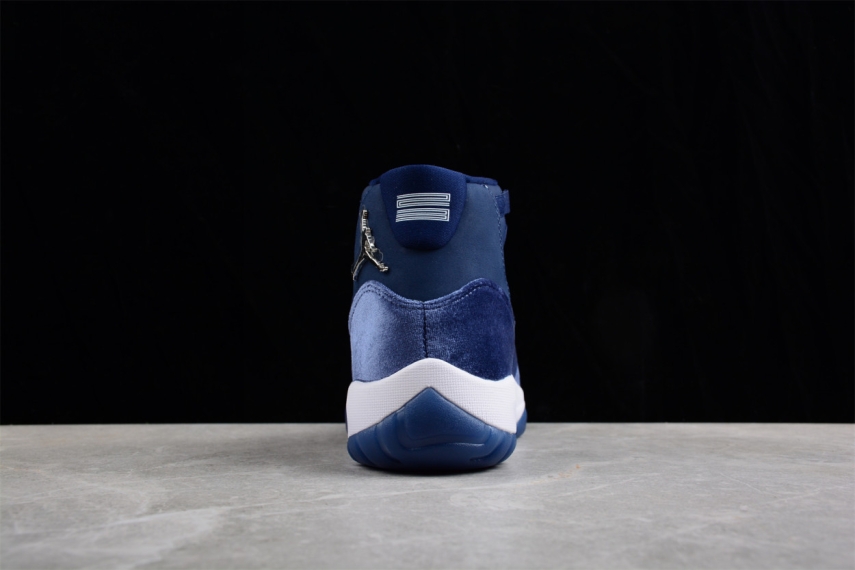 Nike Air Jordan 11 Retro "Midnight Navy"