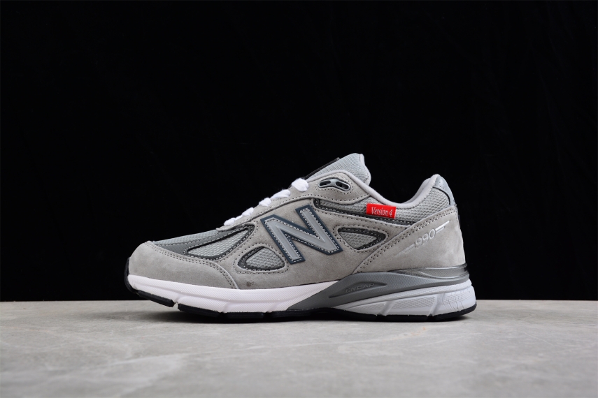 New Balance 990 Sneakers