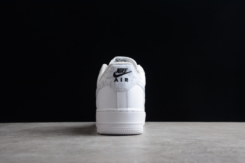 Nike Air Force 1 Low '07 LV8