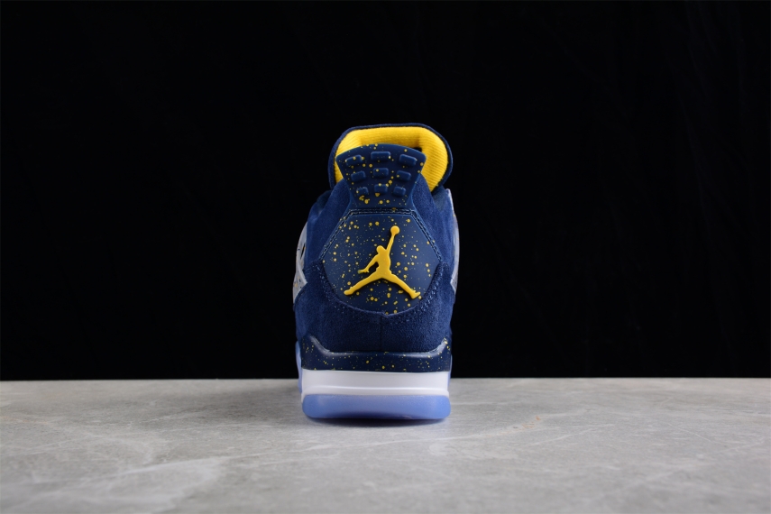 Nike Air Jordan 4 Retro "Michigan"