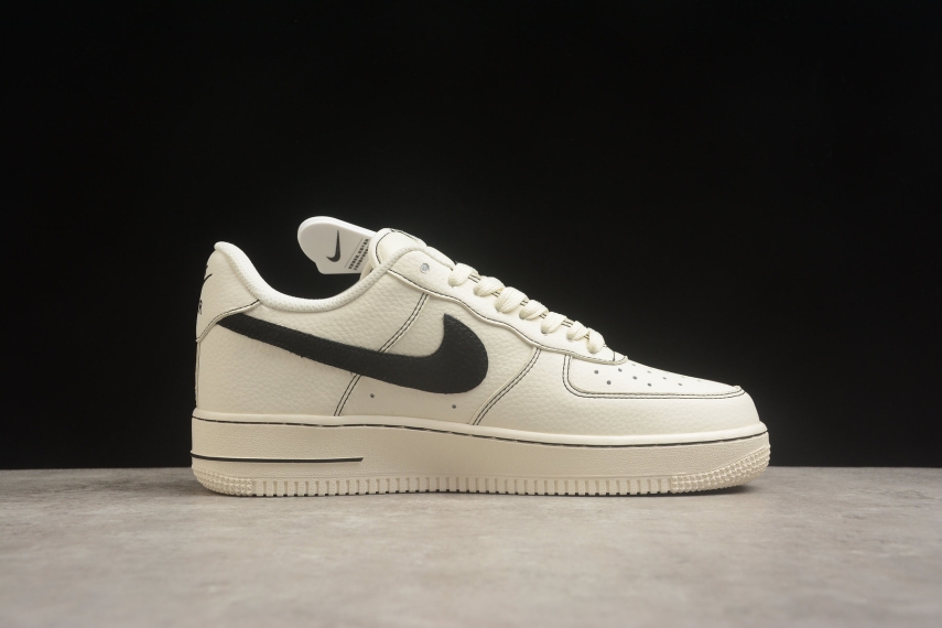 Nike Air Force 1 Low '07 LV8