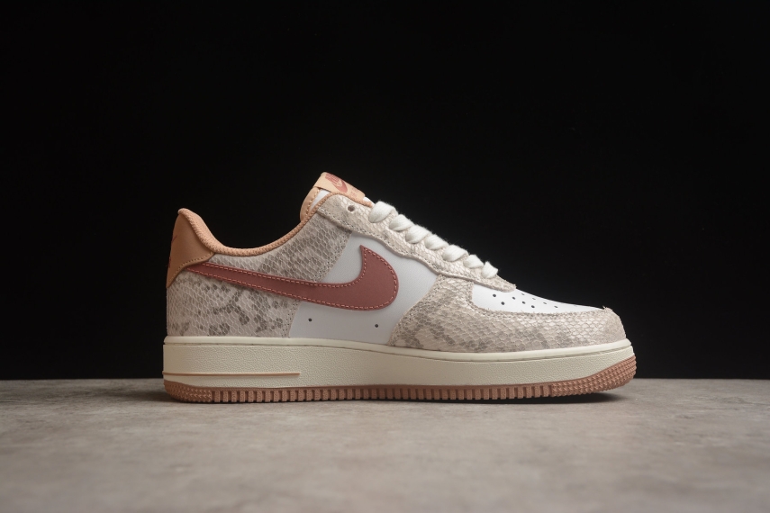 Nike Air Force 1 Low '07 LV8