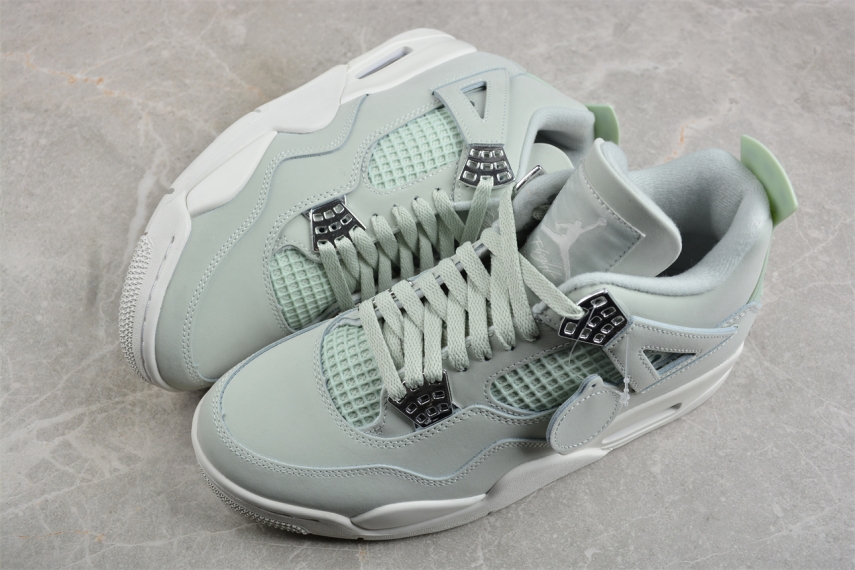 Nike Air Jordan 4 Retro "Seafoam"