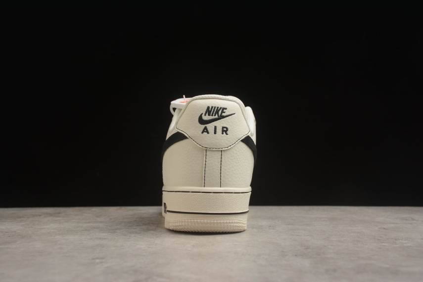 Nike Air Force 1 Low '07 LV8