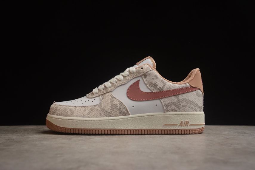 Nike Air Force 1 Low '07 LV8